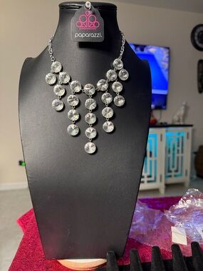 Paparazzi Silver Crystal Drop Statement Necklace - Clear